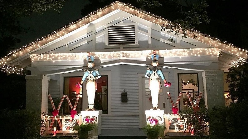 Lights in the Heights – 2020 Christmas Lights Guide for Woodlands in Houston