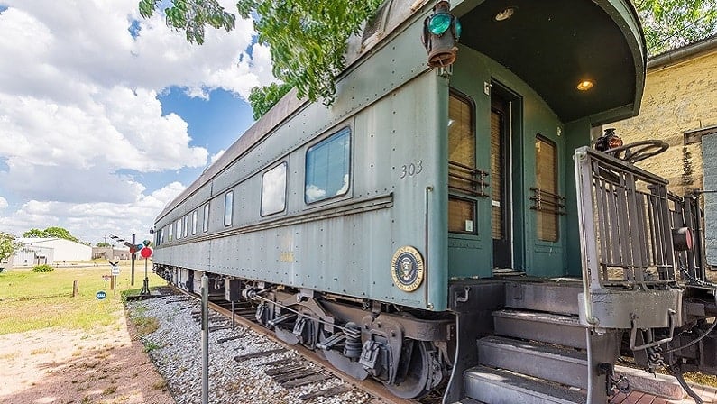 You Can Spend the Night in a Presidential Train Car in Fredericksburg
