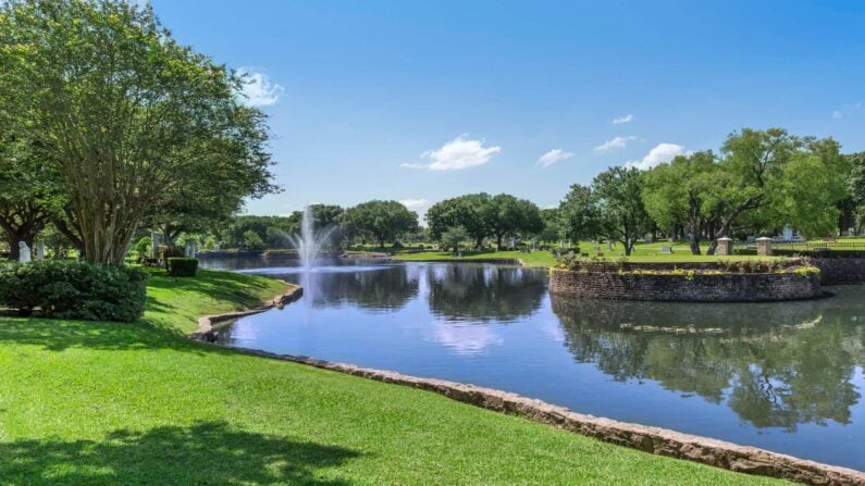 Forest Park Cemetery