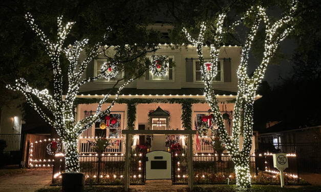 Lights in the Heights 2021 Guide: Christmas in Woodland Heights, Houston