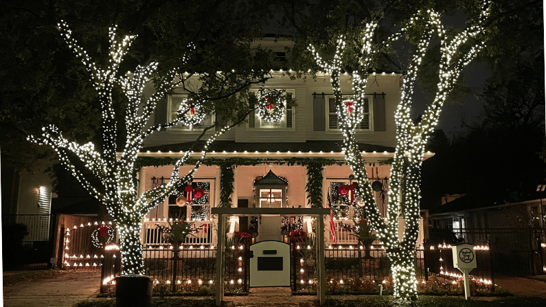 Lights in the Heights 2021 Guide: Christmas in Woodland Heights, Houston
