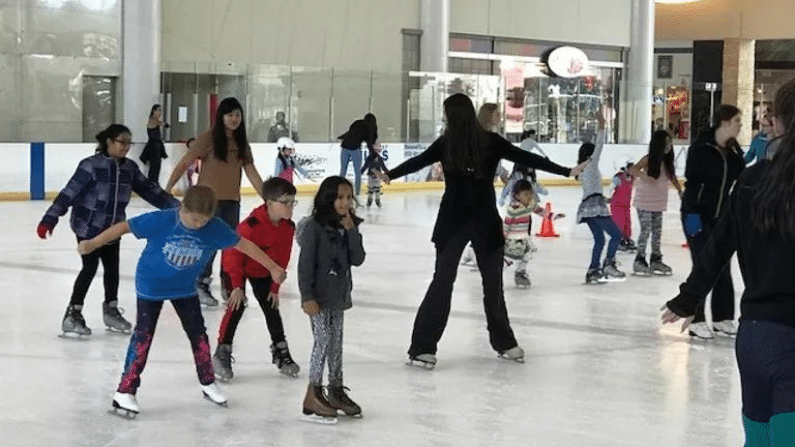 ice skating lessons at Ice Skate Memorial City
