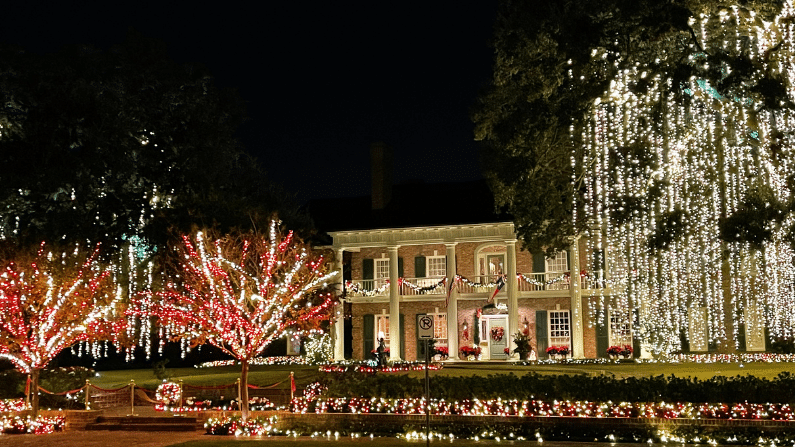One of the most spectacular displays of Christmas lights in River Oaks