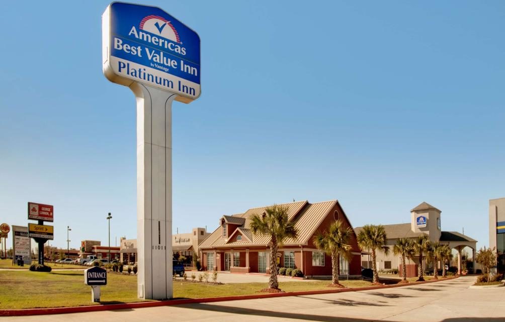 10 Cheap Hotels & Motels in Houston: List of Top Rated, Affordable Places to Stay