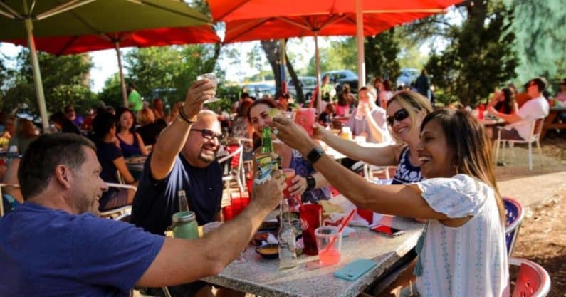 Cinco De Mayo Celebration at Chuy's Restaurant