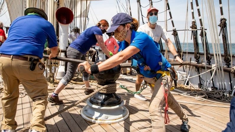things to do in Galveston this weekend day sails