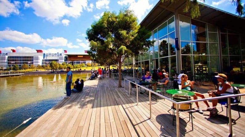 The Lake House at Discovery Green