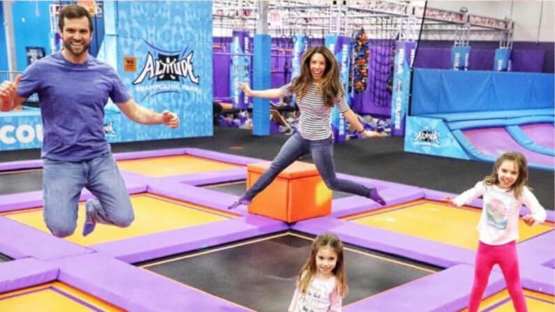 Houston Trampoline Parks – 10 Best Indoor Jumping Places for Kids and Adults!