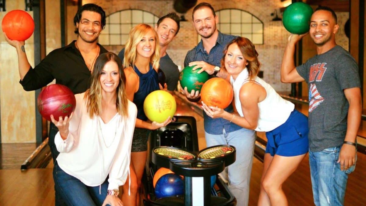 Bowling in Houston - 10 Best Bowling Alleys & Places in Bayou City 1 Bowl & Barrel