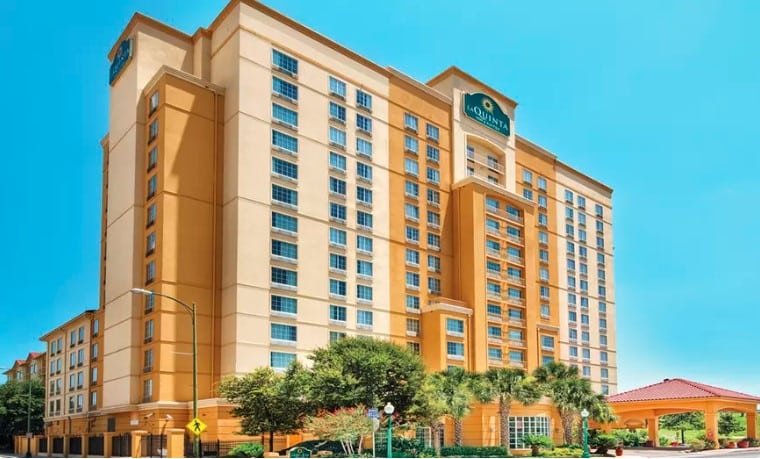 driveable getaway deals fro2m Houston - La Quinta Inn & Suites by Wyndham San Antonio Riverwalk