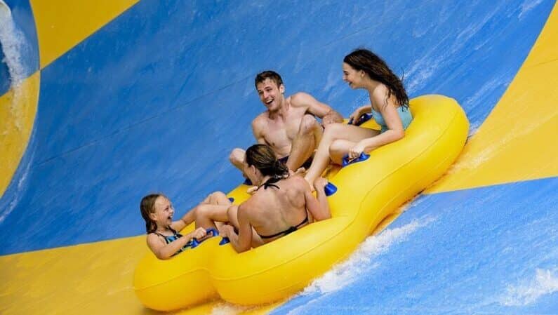 Things to do with kids in Spring tx - Six Flags Hurricane Harbor Splashtown