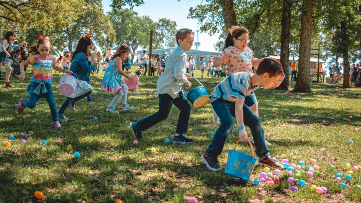 Things to do in Houston with kids this weekend of March 31 | Easter Egg Farm Days