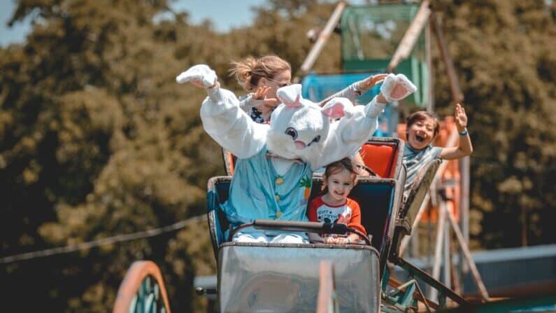 Things to do in Houston with kids this weekend of March 31 | Easter Egg Farm Days