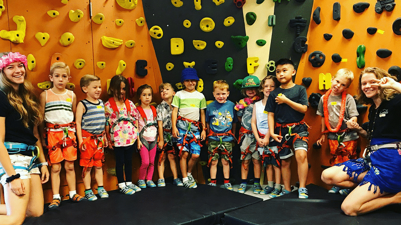 Indoor Playgrounds Houston - Momentum Indoor Climbing Sandy
