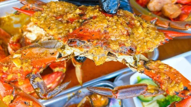 Crab Legs Houston Extravaganza - A Foodie's Guide to Shell-ebration in H-Town! 2 Crab Legs Houston