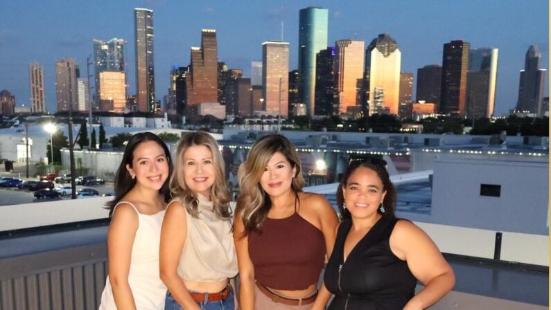 Houston Rooftop Restaurants: 10 Best Spots With Views 4 Houston Rooftop Restaurants - Tejas Brewery & Taproom