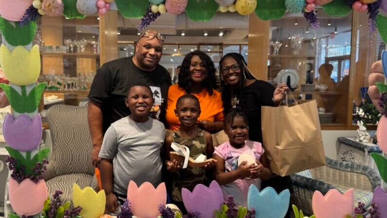 Kids events in Houston in March - The Blue Bird Circle presents Eggstravaganza