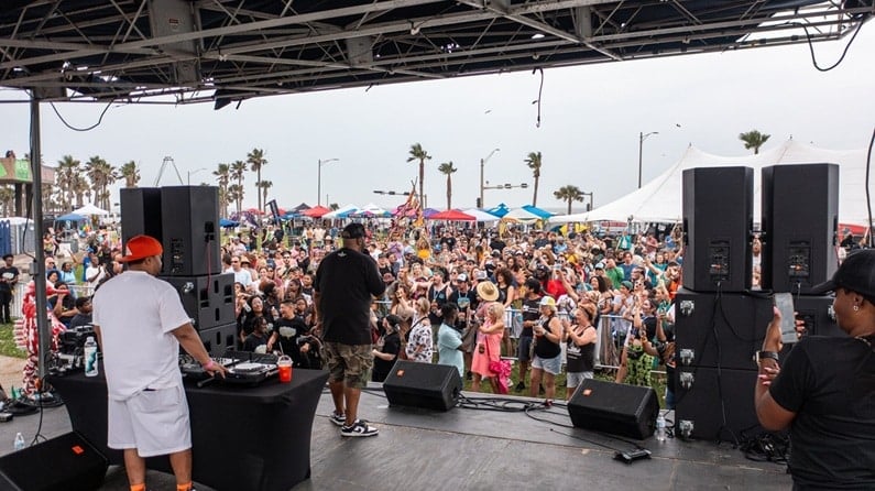 Free and fun events in Houston - La Izquierda Surf & Music Festival