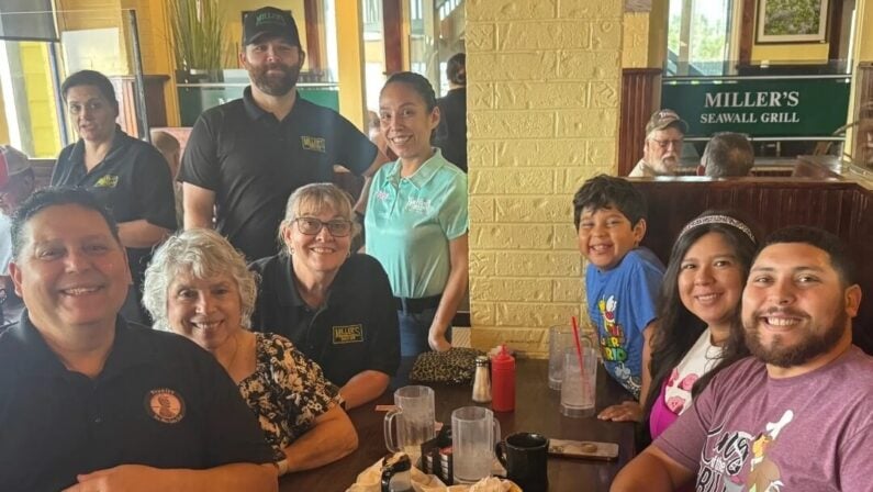 15+ Best Dog-Friendly Restaurants in Galveston (2026 Guide) 3 Dog-Friendly Restaurants Galveston - Miller’s Seawall Grill