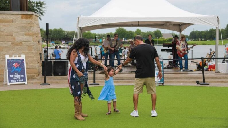 Things to do in Cypress and Fulshear - The Boardwalk at Towne Lake