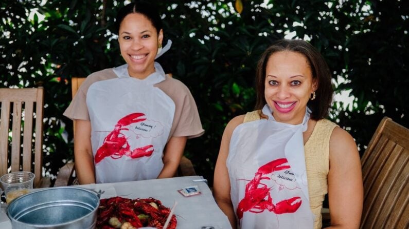 10 Best Houston Seafood Restaurants: Fresh & Affordable Spots 3 Seafood Houston - Clark’s Oyster Bar