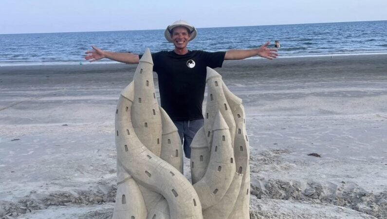 The Ultimate Guide to the Best Beaches in Galveston | Insider Tips for Your Visit 5 Best beaches in Galveston - FREE Sandcastle Building Lessons