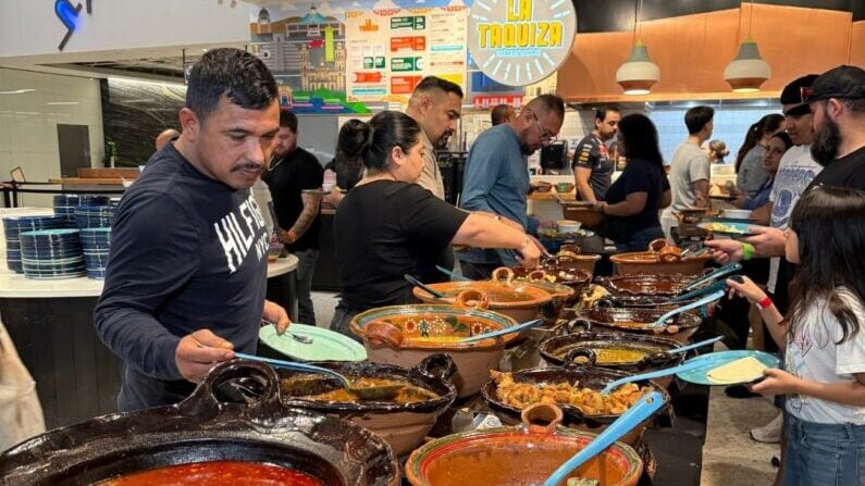 mexican brunch buffet houston - La Taquiza Street Tacos
