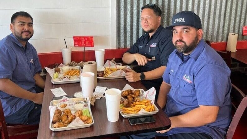 10 Best Wings in Houston: Top Chicken Wing Spots 3 Wings Houston - Bonfire Wings
