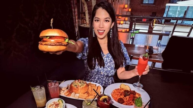 Best Sunday Bottomless Mimosa Brunches in Houston Under $40 2 Bottomless Mimosas Houston - Hearsay Gastro Lounge