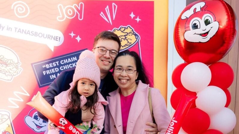 Back-to-School Meal Deals: Budget-Friendly Family Takeout in Houston 3 Family Meal Deals Houston - Jollibee
