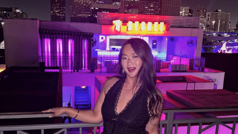 Houston’s Best Rooftop Bars with Misting Systems & Skyline Views 4 Houston Rooftop Bars - 77 Degrees Rooftop