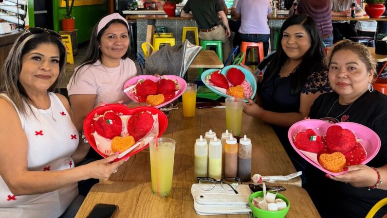 The Best Tacos in Houston You Need to Try 3 Best Tacos Houston - Tacos Doña Lena