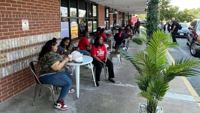 Best Houston Food Halls for Groups & Picky Eaters 5 Houston Food Halls - Blodgett Food Hall