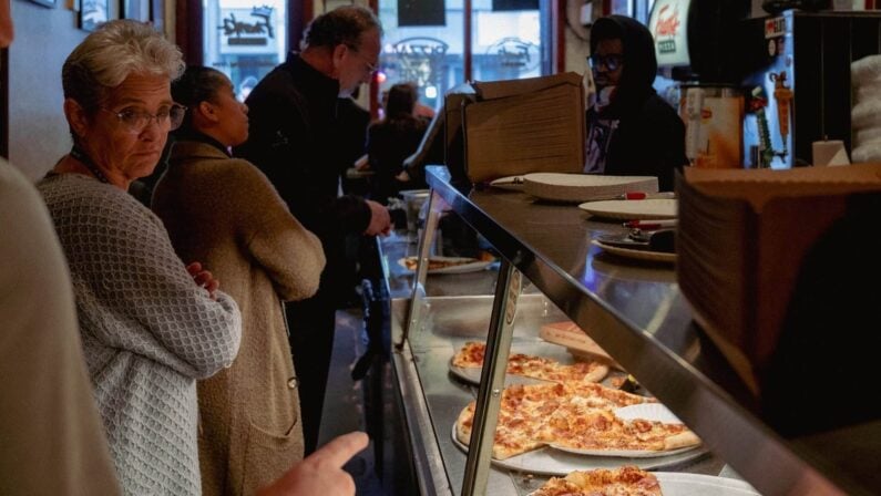 Best Cheap Pizza Spots in Houston Under $15 2 Cheap Pizza Houston - Frank's Pizza