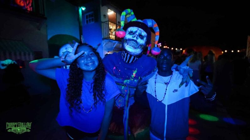 Scariest Trails & Haunted Hayrides in Houston 2026 3 Haunted hayrides Houston - Creepy Hollow Haunted House