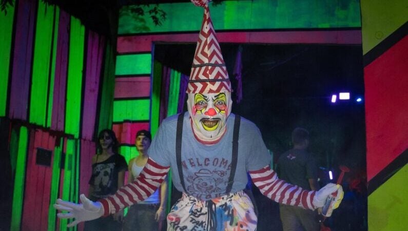 Scariest Trails & Haunted Hayrides in Houston 2026 5 Haunted hayrides Houston - REDRUM Fear Park